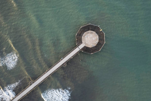 Veduta aerea del molo di Marina di Pietrasanta